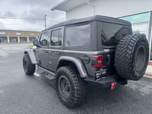 Used 2021 Jeep Wrangler Unlimited Rubicon AWD/4WD image 2