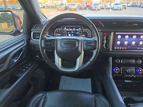 Used 2021 GMC Yukon Denali image 13