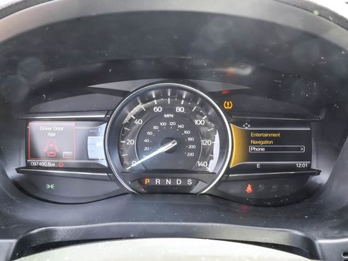 Used 2018 Ford Explorer XLT w/ Equipment Group 202A AWD/4WD image 25