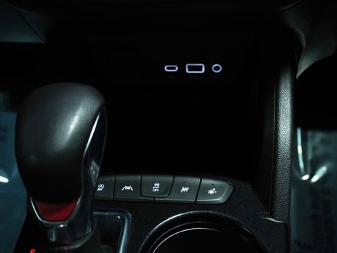 Used 2021 Chevrolet TrailBlazer RS w/ Convenience Package FWD image 19