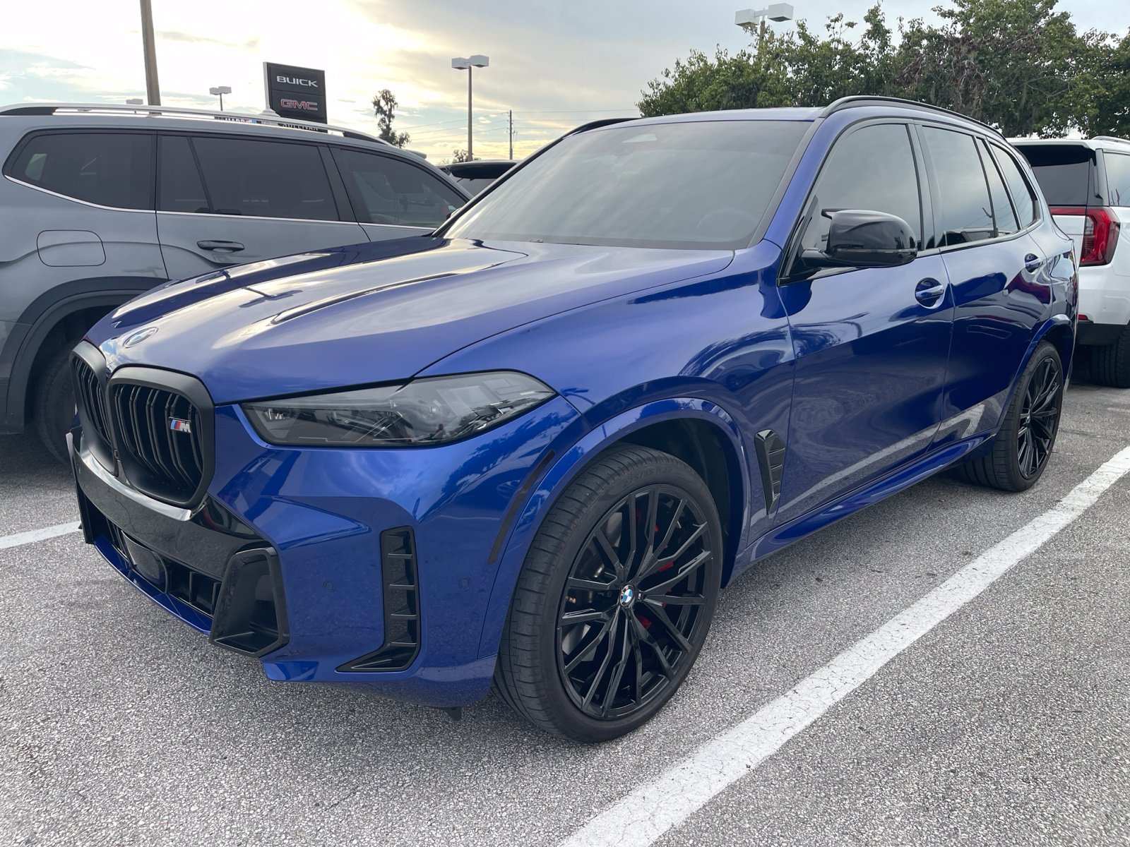 Used 2026 BMW X5 M60i w/ Executive Package AWD/4WD image 1