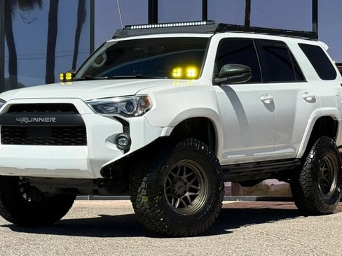 Used 2023 Toyota 4Runner SR5 Premium image 2