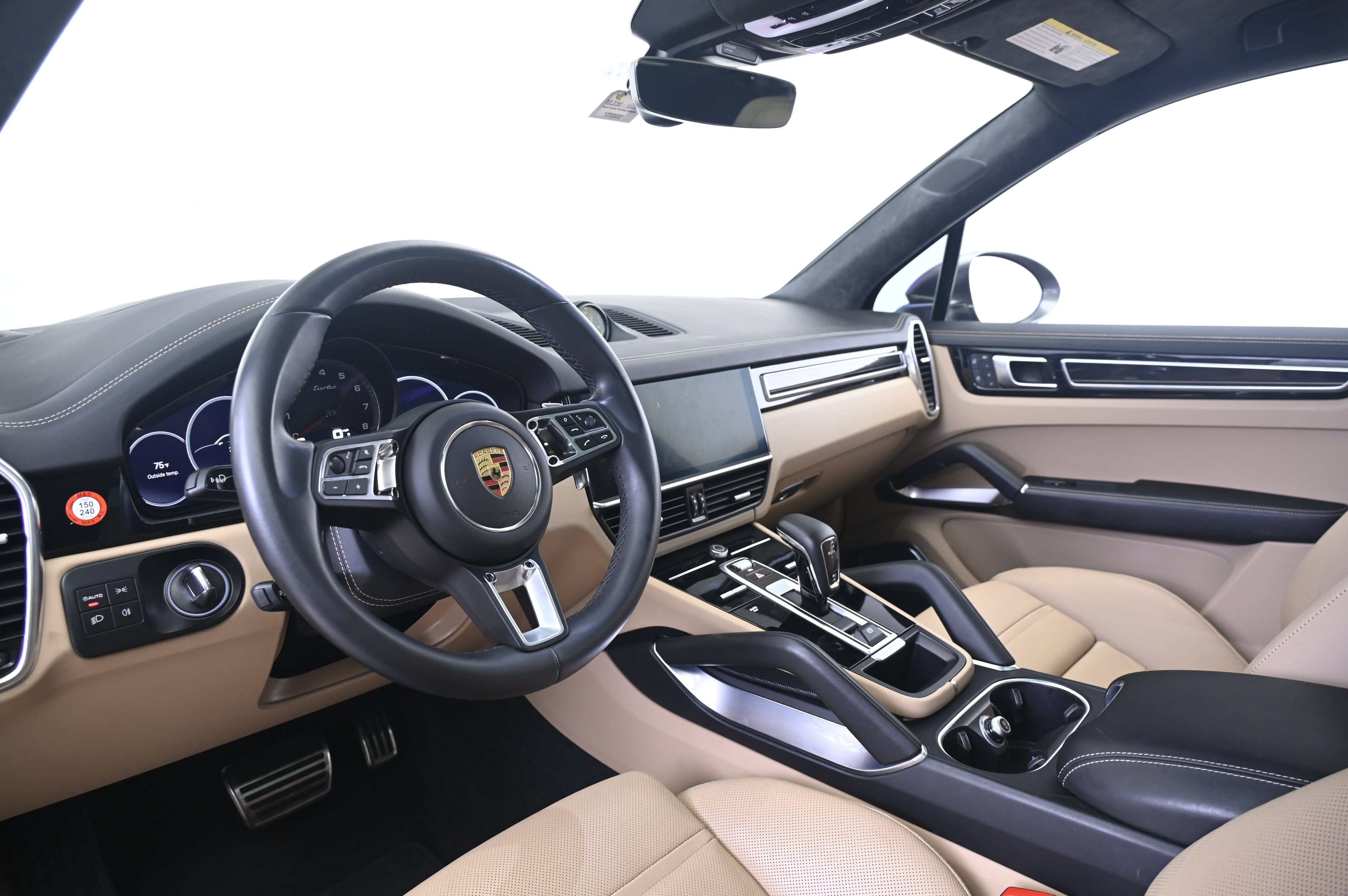 Certified 2023 Porsche Cayenne Turbo AWD/4WD image 4