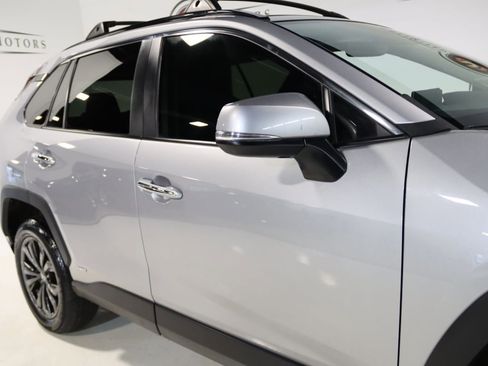 Used 2022 Toyota RAV4 Limited image 9