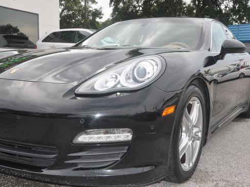 Used 2013 Porsche Panamera 4S image 2