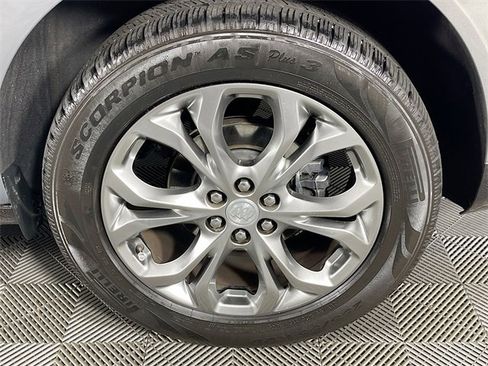 Used 2018 Buick Enclave Avenir w/ Avenir Technology Package image 35