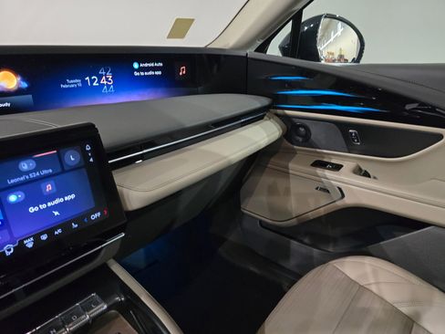 Used 2024 Lincoln Nautilus Reserve w/ Equipment Group 202A image 38