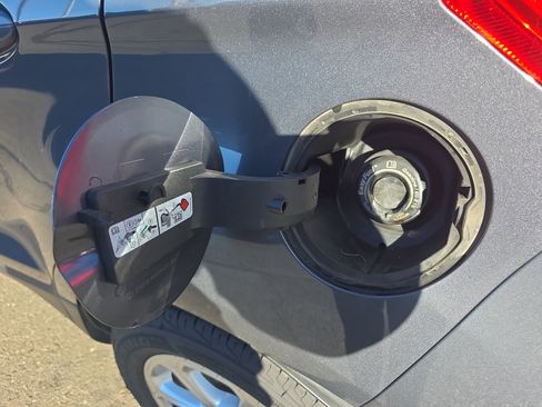 Certified 2019 Ford EcoSport SE image 14