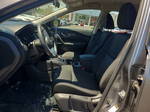Used 2018 Nissan Rogue S AWD/4WD image 16