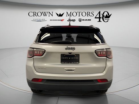 Used 2025 Jeep Compass Limited AWD/4WD image 5