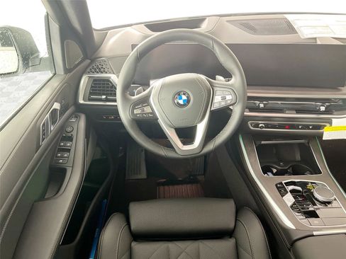 New 2026 BMW X5 xDrive40i w/ Premium Package AWD/4WD image 23
