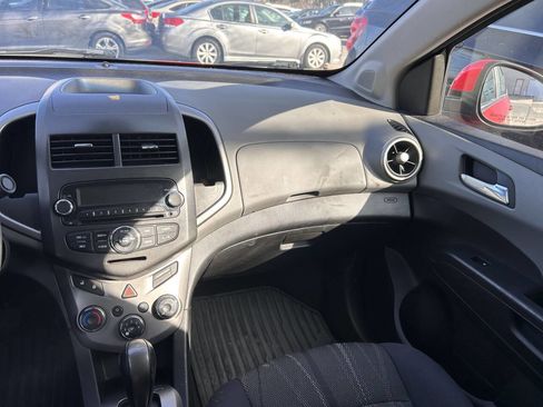 Used 2013 Chevrolet Sonic LT image 11