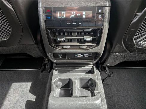Used 2023 Jeep Grand Cherokee L Laredo w/ Luxury Tech Group I AWD/4WD image 19