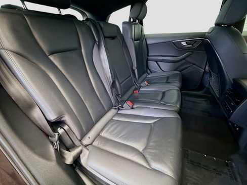 Used 2021 Audi Q7 3.0T Premium w/ Convenience Package image 14