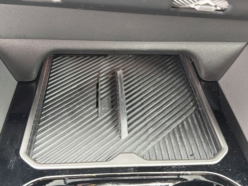 Certified 2025 BMW 530i w/ Premium Package image 8