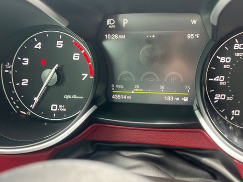 Used 2019 Alfa Romeo Stelvio w/ Nero Edizione RWD image 11