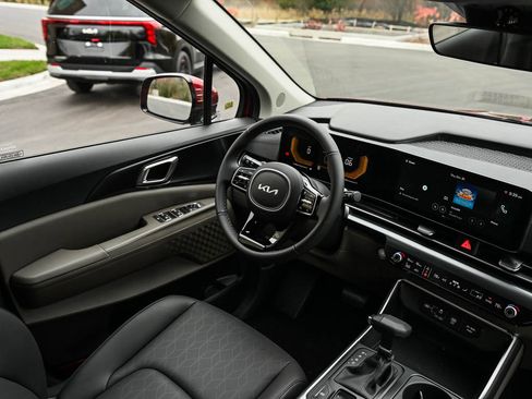 New 2026 Kia Carnival image 14