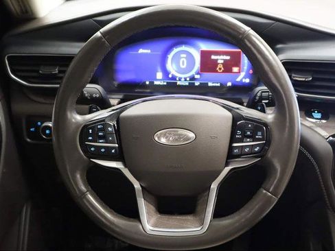 Certified 2021 Ford Explorer Platinum w/ Equipment Group 601A image 7