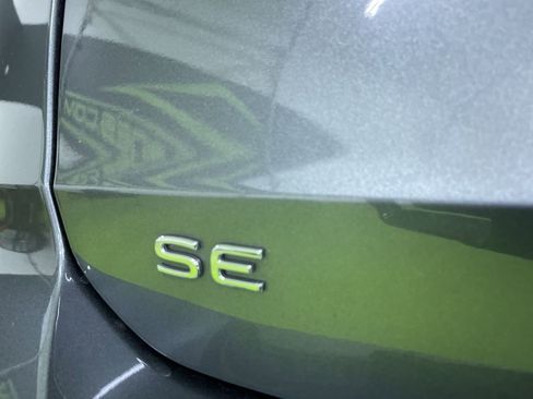 Used 2022 Volkswagen Taos SE image 12