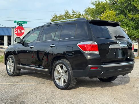 Used 2012 Toyota Highlander Limited w/ Tow Pkg AWD/4WD image 4