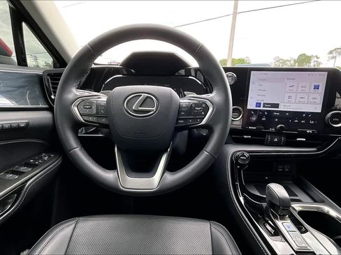 Used 2023 Lexus NX 250 FWD image 6