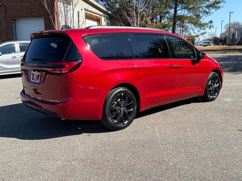 New 2026 Chrysler Pacifica Select image 8