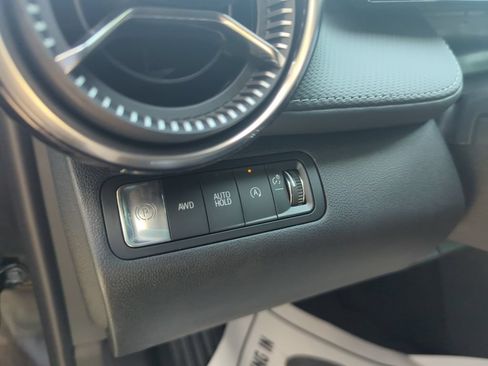 Used 2026 Chevrolet Equinox LT AWD/4WD image 24