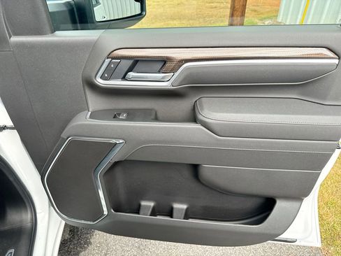 New 2026 Chevrolet Silverado 2500 LT image 32