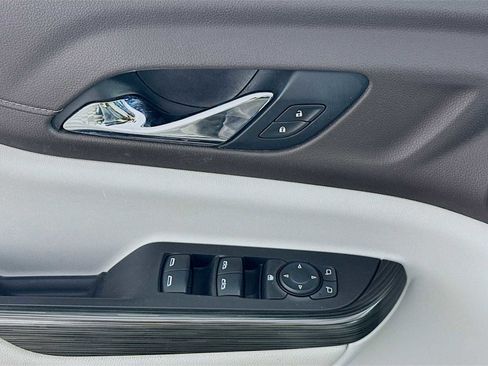 Used 2020 GMC Acadia SLT image 16