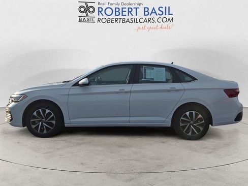 Used 2024 Volkswagen Jetta S image 2
