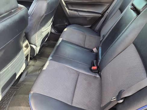 Used 2018 Toyota Corolla SE image 17