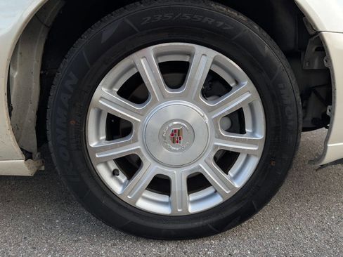 Used 2008 Cadillac DTS Luxury I w/ Sun And Sound Package image 32