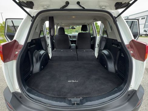 Used 2013 Toyota RAV4 XLE AWD/4WD image 31