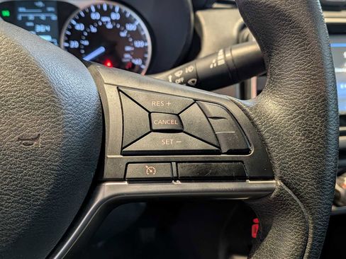 Used 2020 Nissan Versa S image 22