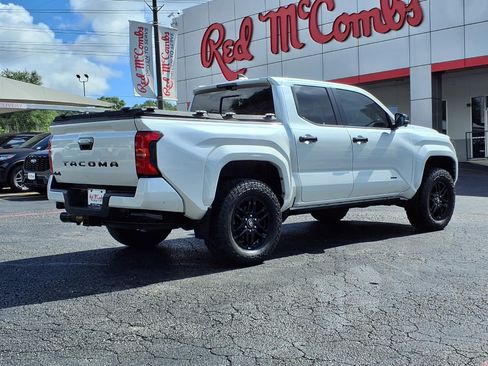 Used 2024 Toyota Tacoma Limited w/ Limited Package (LT) AWD/4WD image 6