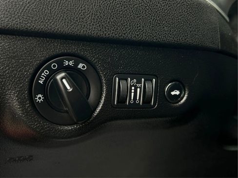 Used 2022 Dodge Charger SXT RWD image 27