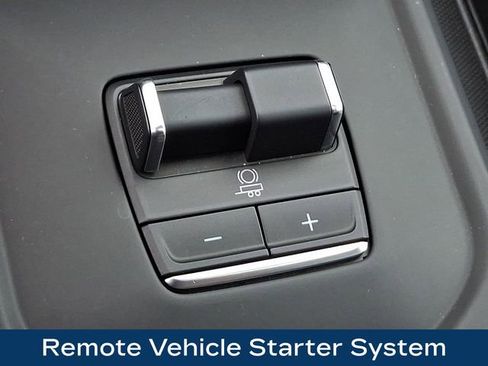 Used 2025 GMC Sierra 2500 Denali Ultimate image 13