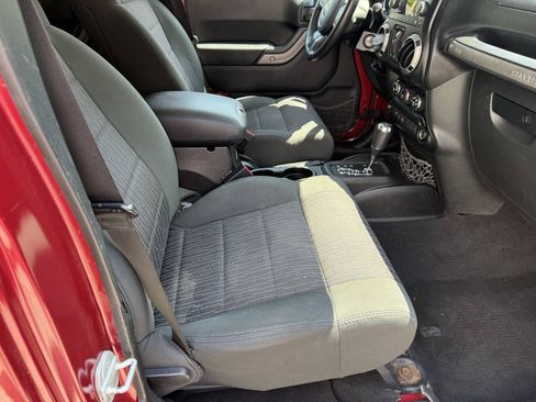 Used 2012 Jeep Wrangler Unlimited Sport AWD/4WD image 16