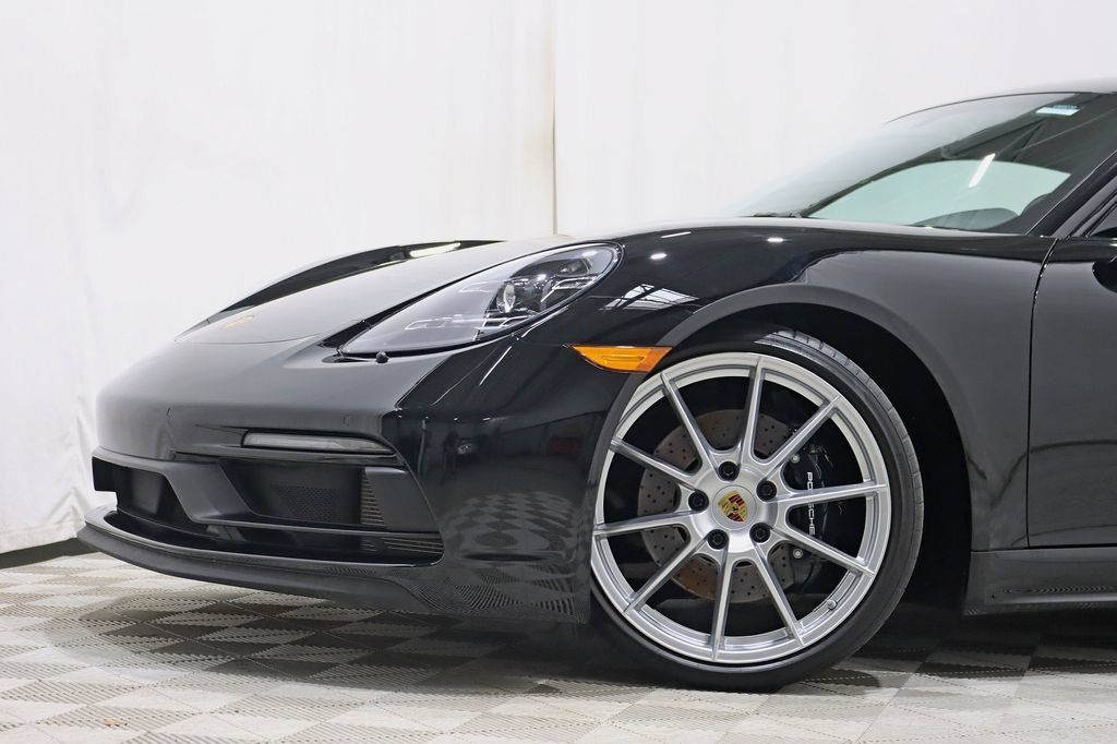 Used 2025 Porsche 718 Cayman GTS RWD image 3