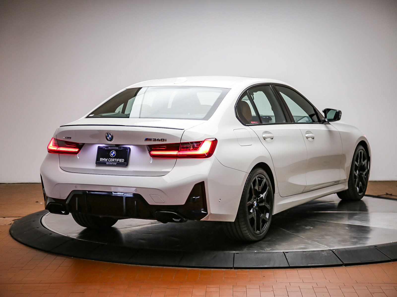 Certified 2025 BMW M340i xDrive AWD/4WD image 5
