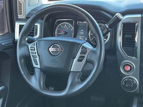 Used 2016 Nissan Titan PRO-4X w/ Pro-4x Convenience Package image 14