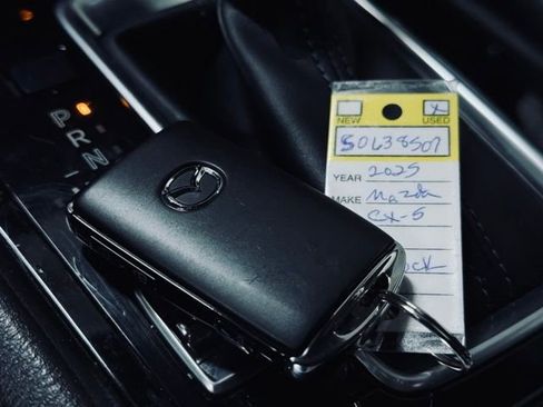 Used 2025 MAZDA CX-5 AWD 2.5 S w/ Select Package image 34