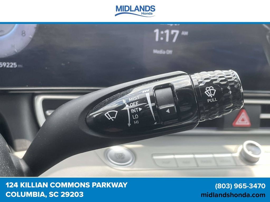 Used 2024 Hyundai Elantra Limited FWD image 26