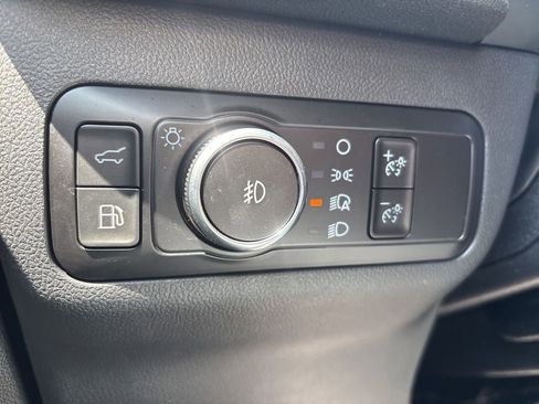 Used 2022 Ford Escape SEL w/ Technology Package FWD image 31