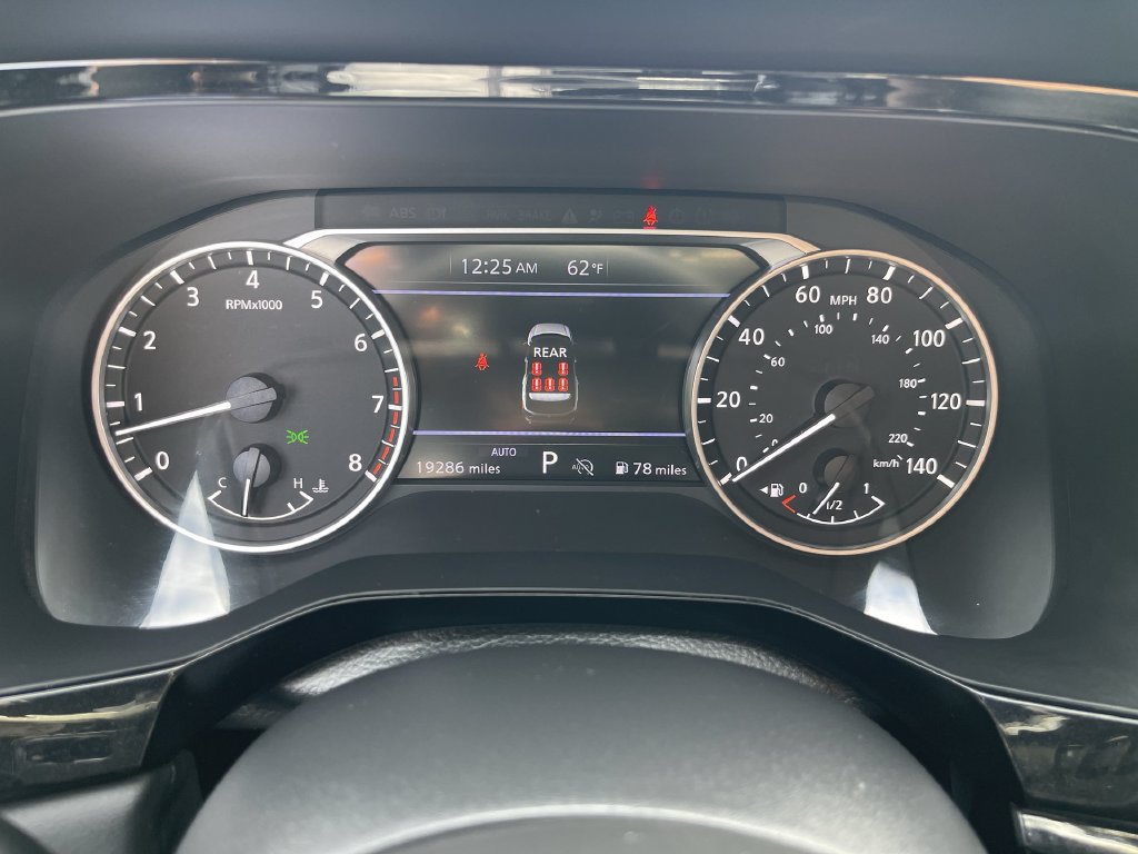 Used 2025 Nissan Pathfinder Rock Creek AWD/4WD image 11