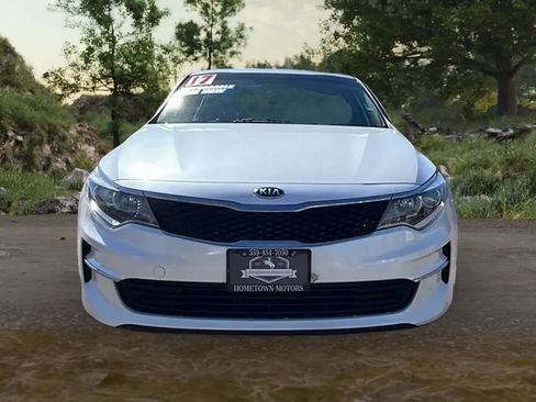 Used 2017 Kia Optima LX FWD image 2