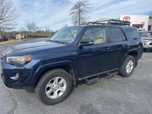 Used 2022 Toyota 4Runner SR5 Premium w/ Moonroof Package image 3