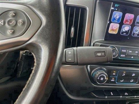 Used 2018 Chevrolet Silverado 1500 LT AWD/4WD image 19