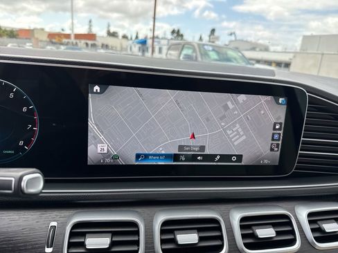 Used 2022 Mercedes-Benz GLS 450 4MATIC image 26