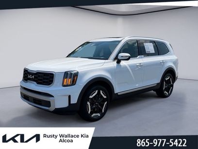 Used 2024 Kia Telluride S w/ S Sunroof Package